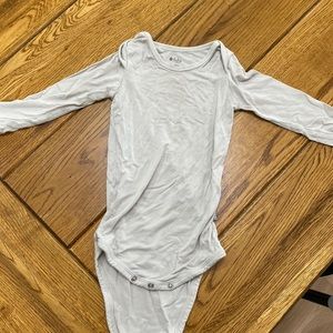 GUC Kyte Baby Long Sleeve Bodysuit size 18-24m
